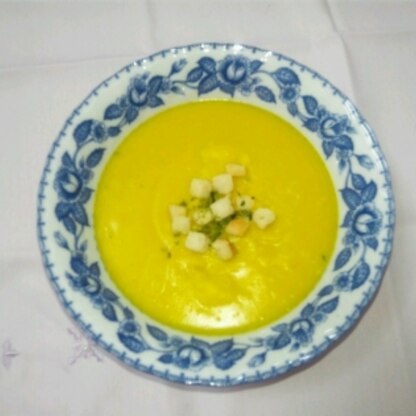 暑い日には冷製スープが本当に美味しいです。栄養満点で夏バテ予防にバッチリですね!!